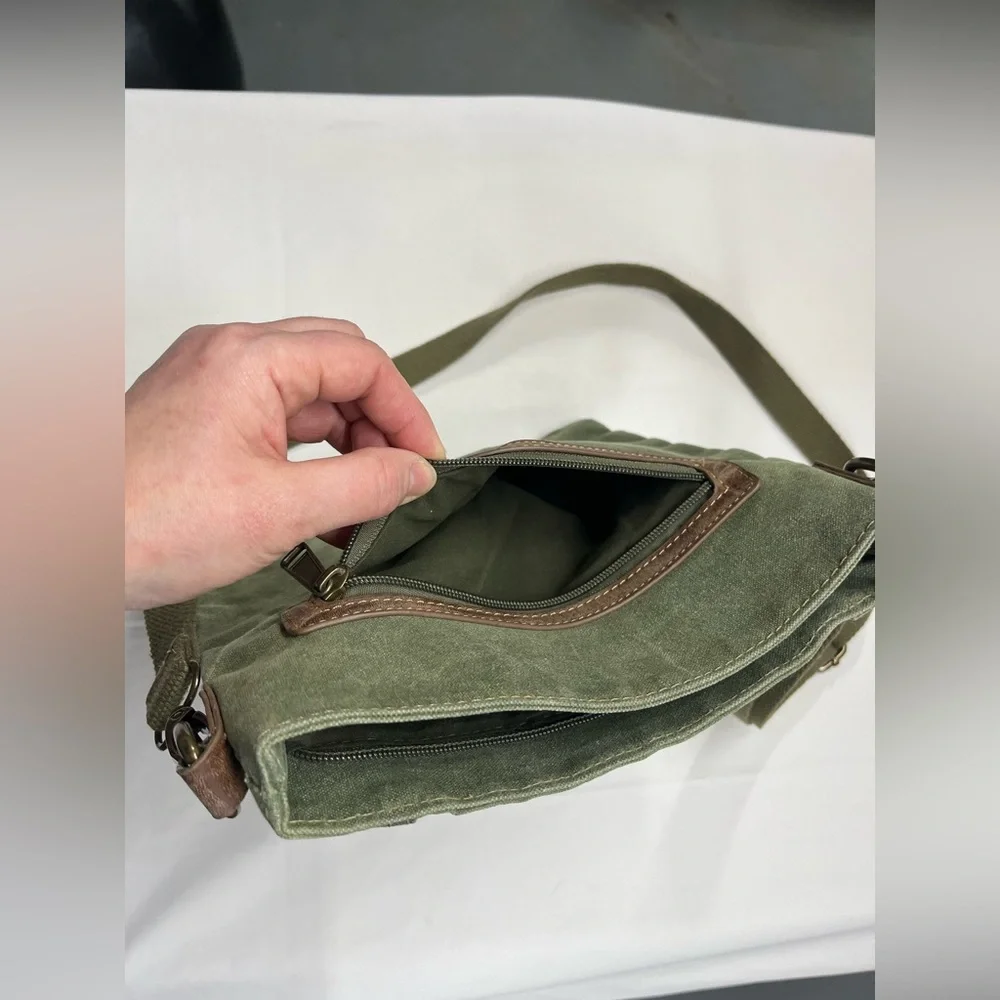 CargoIt Canvas Travel Purse Bag